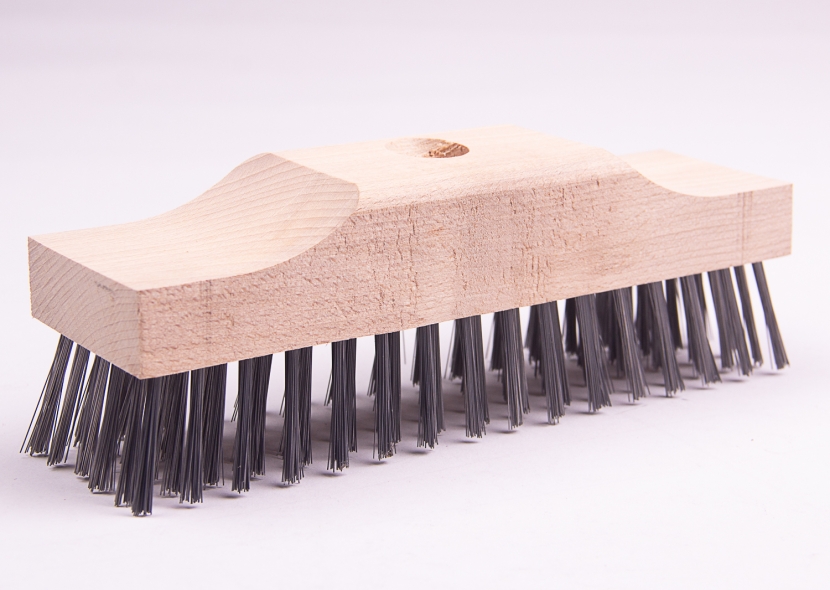 Short Wire Broom 1